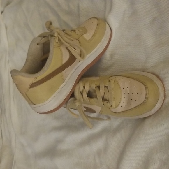 Nike - Picture 4 of 4